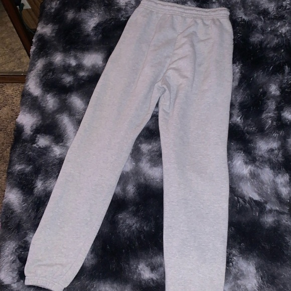 Womens xs uniqlo sweatpants - Picture 4 of 7